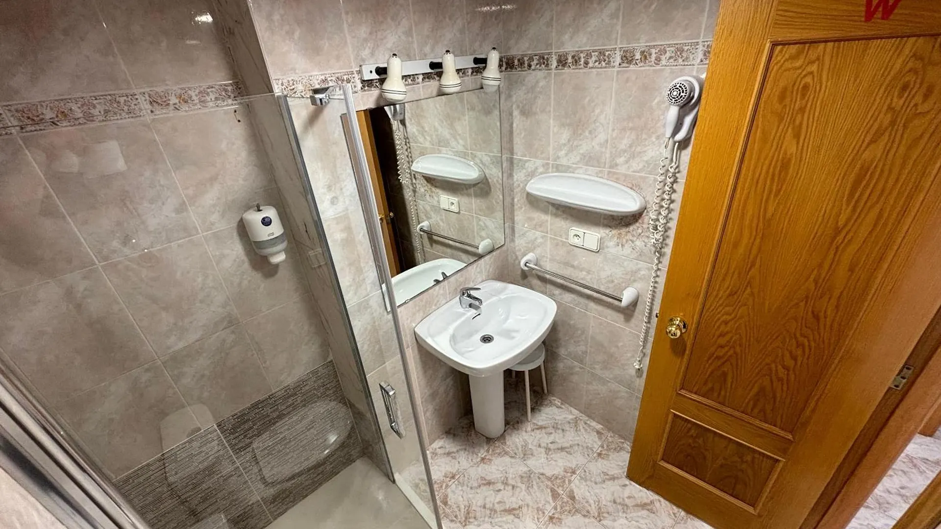 Pensión Hostal Santa Clara L'Estartit